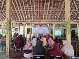 Mahasiswa KKN UDB Gelar Sosialisasi Kesehatan tentang TOGA dan Apotek Cilik